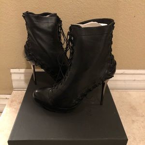 Mea Shadow Booties Femina Black Leather size 10